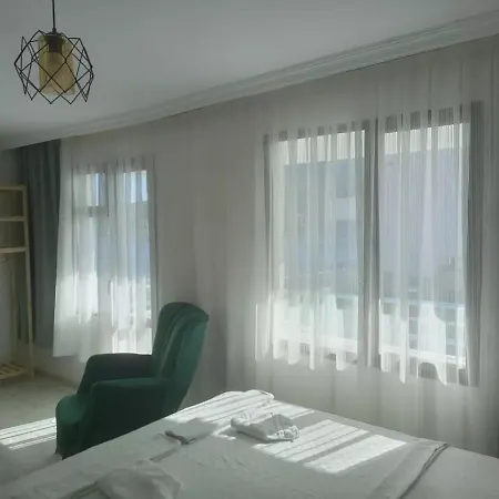 Oba 09 Restaurant-motel-beach Bed & Breakfast *